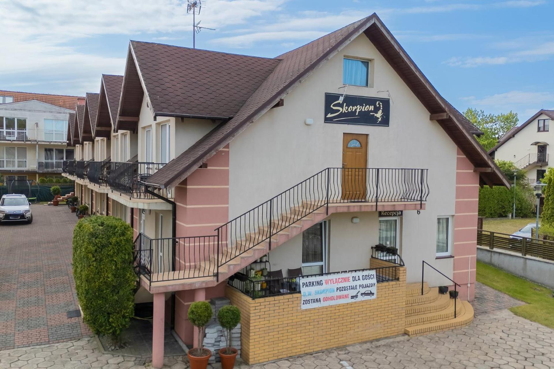 Hotel Skorpion à Rewal Extérieur photo
